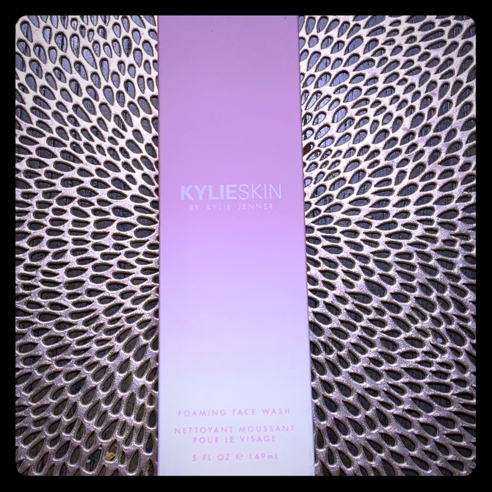 Kylie Skin Foaming Face Wash